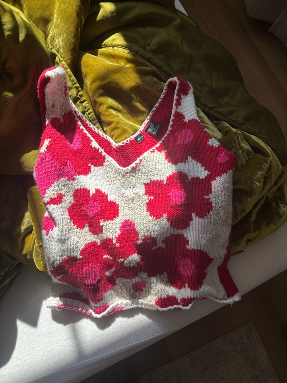 Moda International Red, Pink & Cream Knit Floral Tank